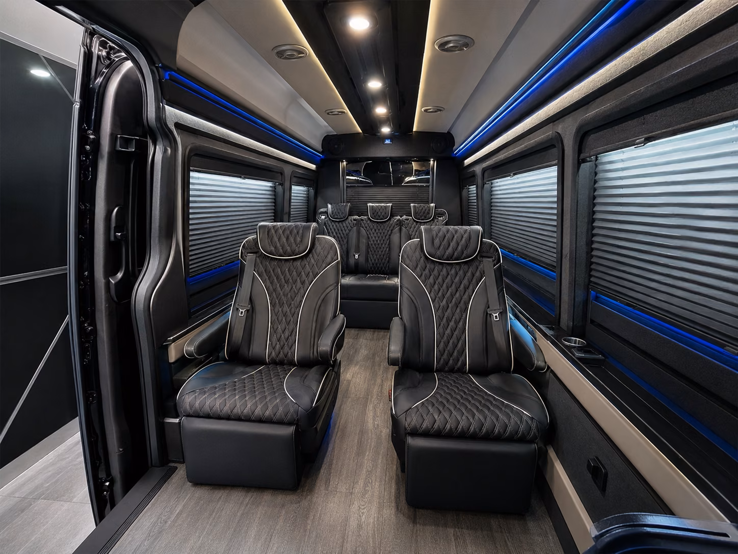 nasa jsc contractor and corporate airport shuttle buses